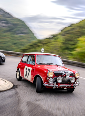 EN DE WINNAAR IS ...