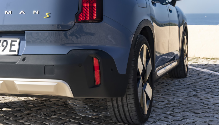 ZONDER ZORGEN ZAKELIJK MINI RIJDEN.